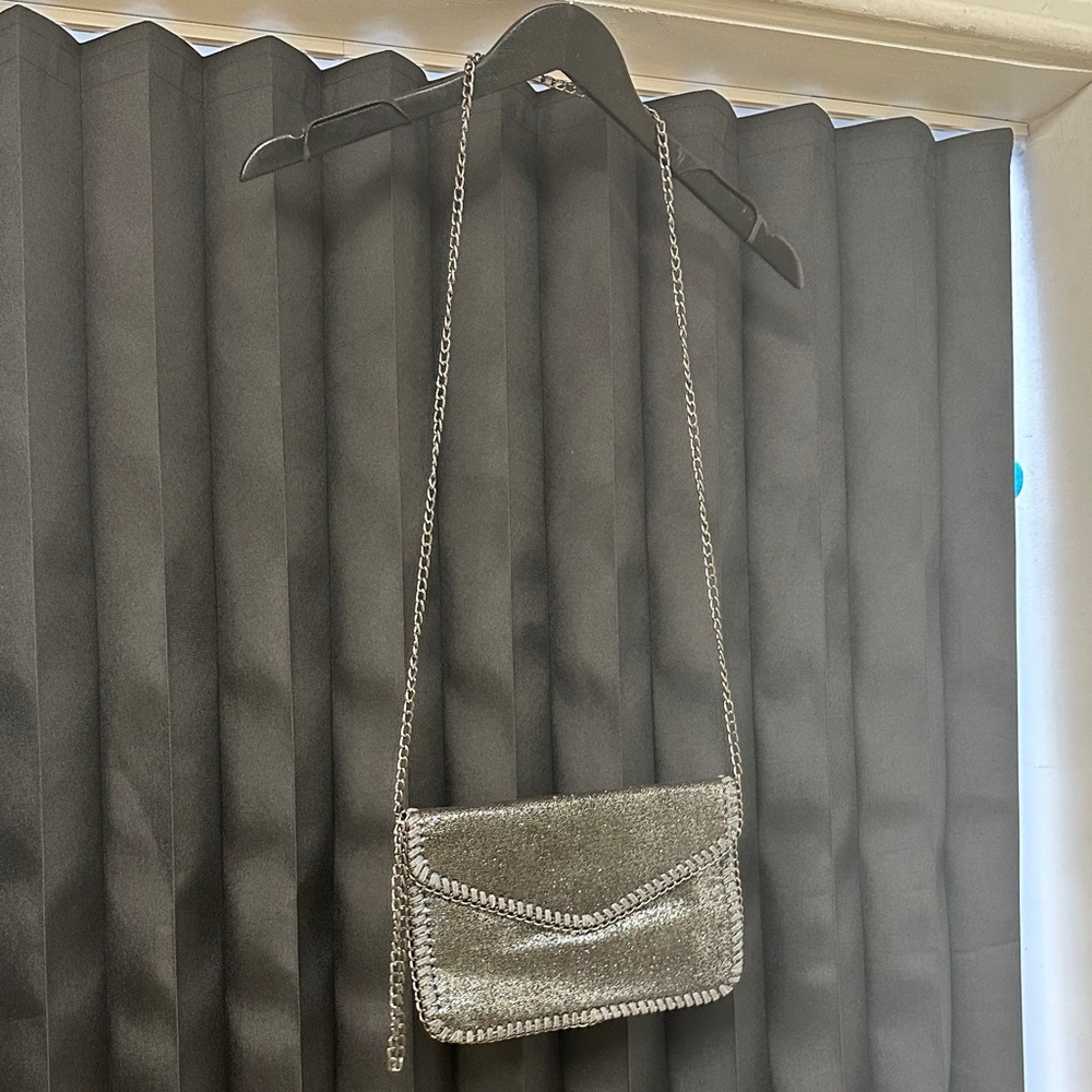 Chic Silver Chain Clutch